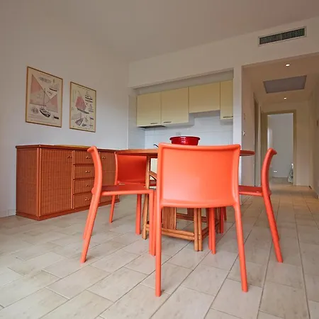 Selenis Каорле